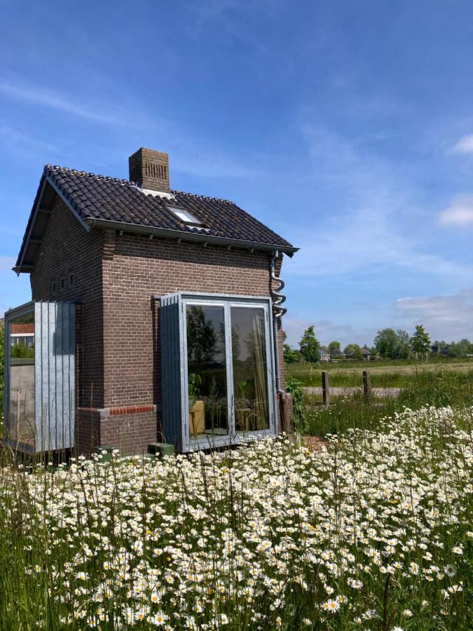 Tiny house Van hoogspanning naar ontspanning Wirdum Buitenkant foto